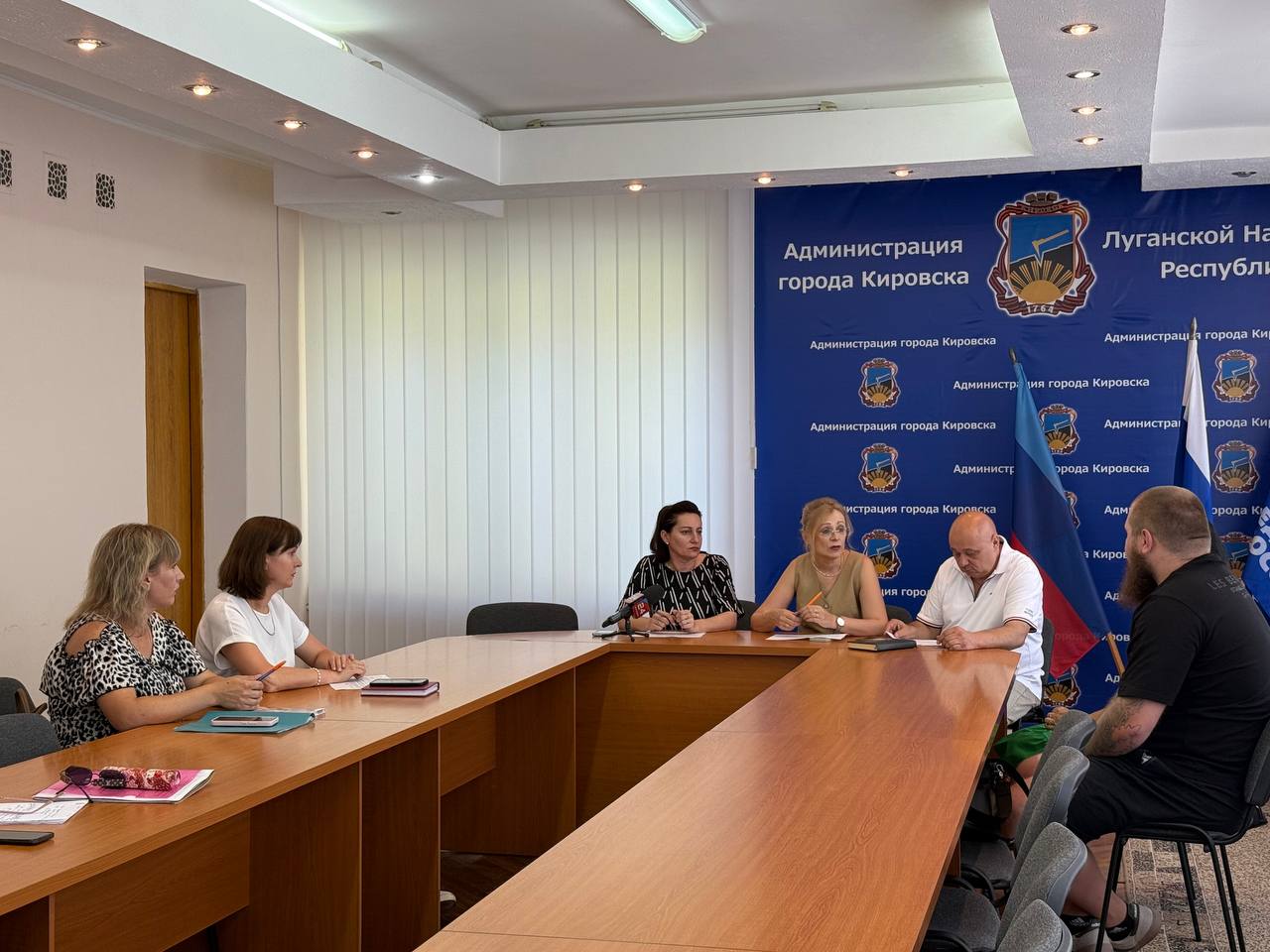 В Администрации Кировска прошла традиционная встреча с семьями погибших участников СВО.